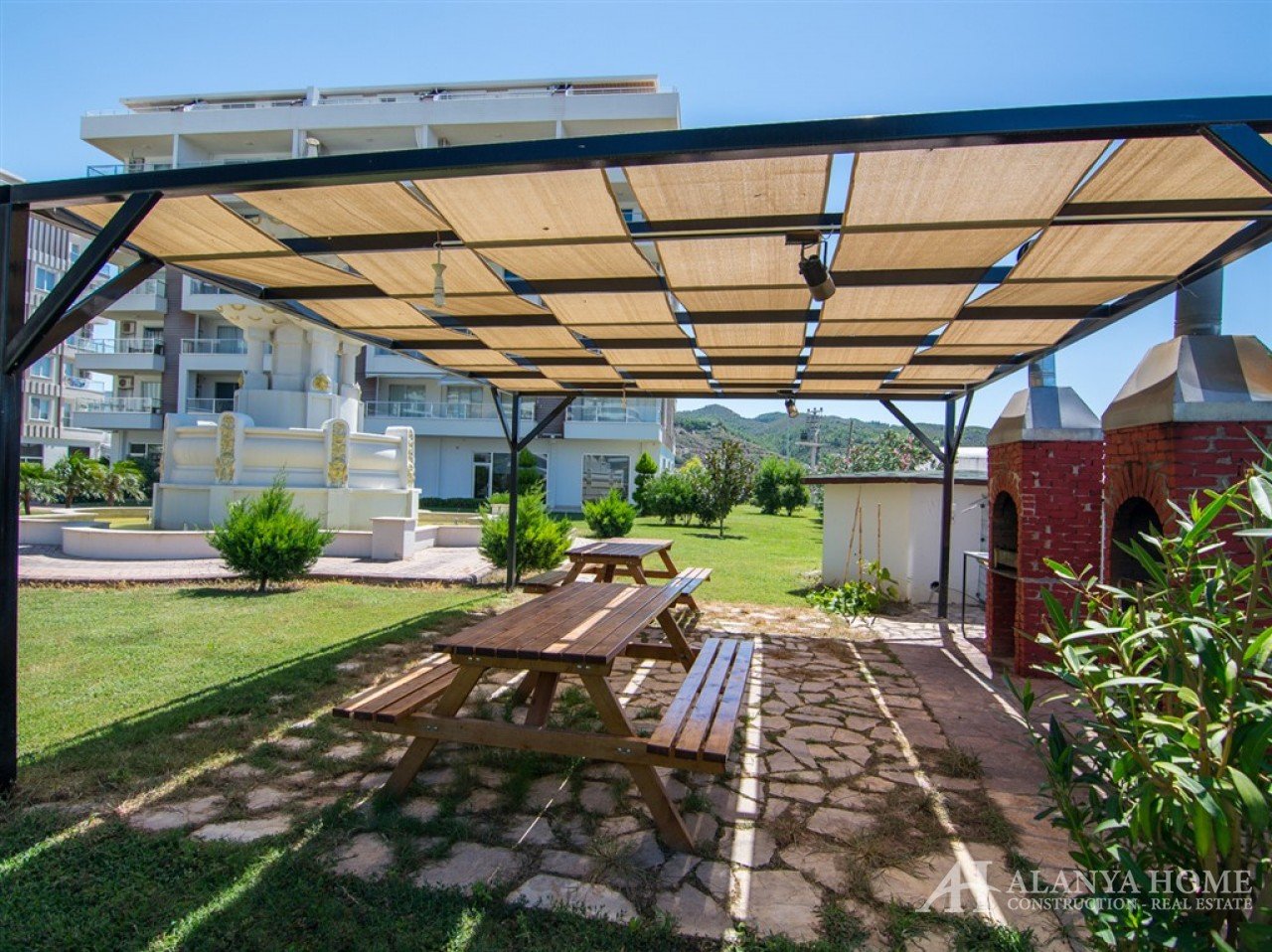 Фото купить продать недорогую квартиру недвижимость в доме жилом комплексе с зона барбекью Алания Хо